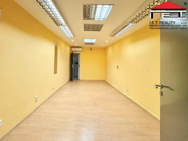 Pronájem obchodního prostoru, Brno, Orlí, 81 m2