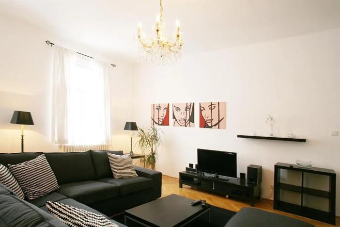 Pronájem bytu 4+1, Praha - Nové Město, Biskupská, 132 m2