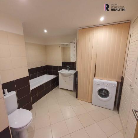 Pronájem bytu 3+1, Karlovy Vary, Raisova, 100 m2