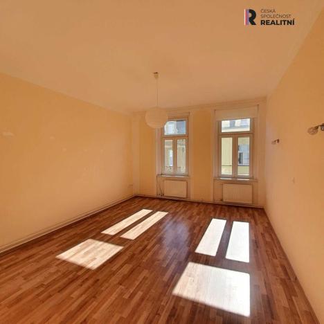 Pronájem bytu 3+1, Karlovy Vary, Raisova, 100 m2