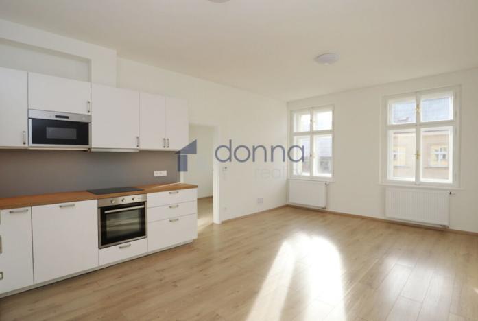 Pronájem bytu 2+kk, Praha, Rumunská, 58 m2