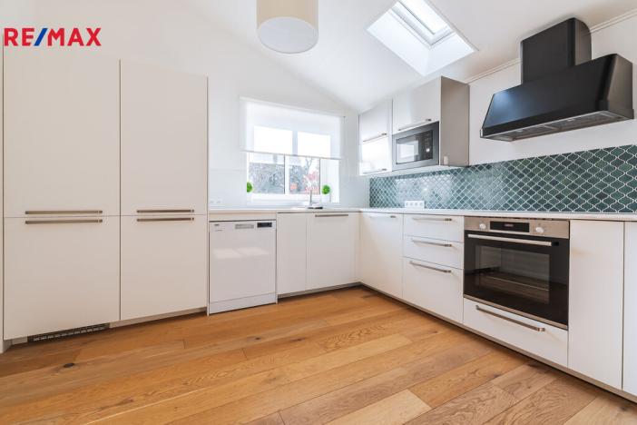 Pronájem bytu 3+kk, Praha - Satalice, Vinořská, 110 m2