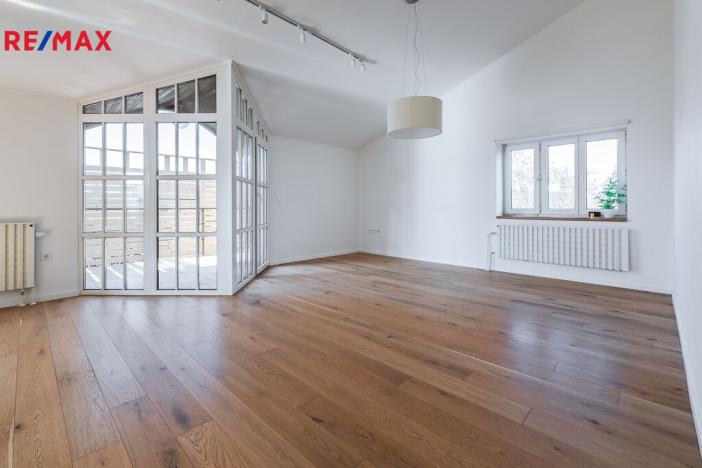 Pronájem bytu 3+kk, Praha - Satalice, Vinořská, 110 m2