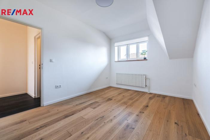 Pronájem bytu 3+kk, Praha - Satalice, Vinořská, 110 m2