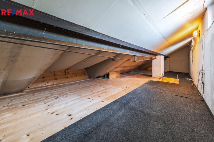 Pronájem bytu 3+kk, Praha - Satalice, Vinořská, 110 m2