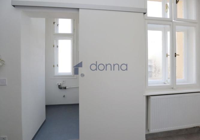 Pronájem bytu 2+kk, Praha, Rumunská, 62 m2