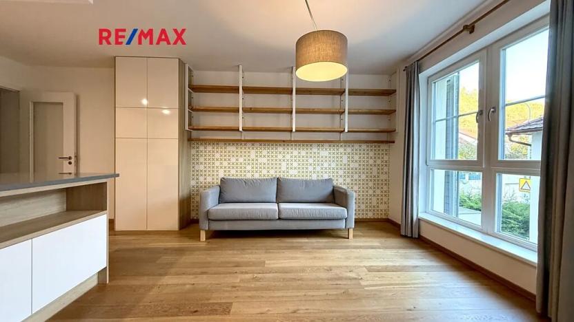 Pronájem bytu 3+kk, Praha - Lysolaje, Lysolajské údolí, 70 m2