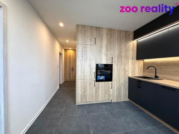 Prodej bytu 2+1, Chomutov, Vítězslava Nezvala, 49 m2