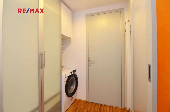 Pronájem bytu 2+kk, Praha - Vysočany, Ocelářská, 50 m2