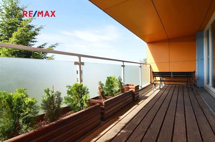 Pronájem bytu 2+kk, Praha - Vysočany, Ocelářská, 50 m2