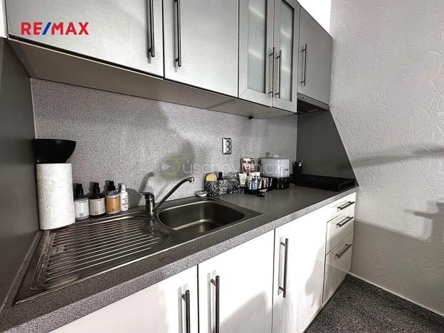 Pronájem obchodního prostoru, Praha - Košíře, Pod školou, 14 m2