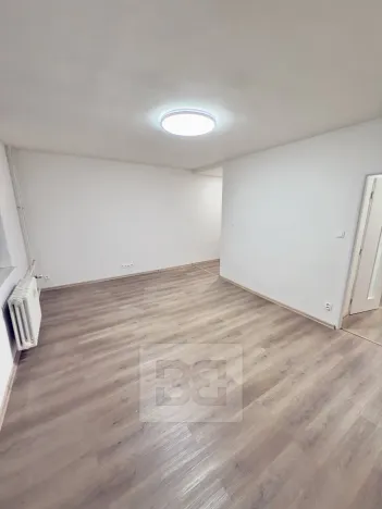 Pronájem bytu 3+kk, Praha - Záběhlice, Hlavní, 57 m2