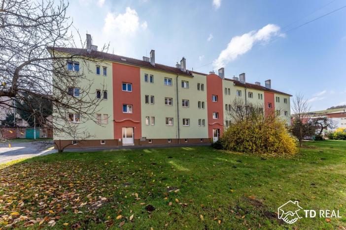 Prodej bytu 2+1, Oslavany, Letkovská, 52 m2