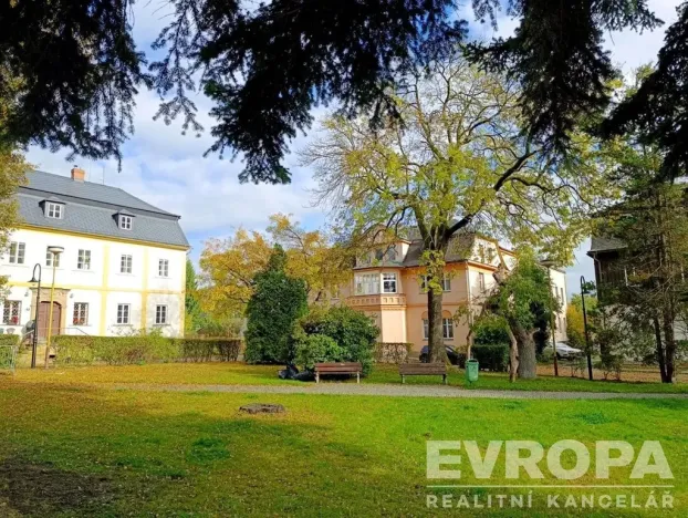 Prodej bytu 2+1, Nový Bor, Palackého náměstí, 67 m2