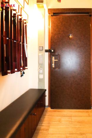 Prodej bytu 3+1, Praha - Chodov, Jažlovická, 75 m2