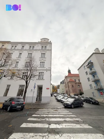 Pronájem kanceláře, Praha, Žerotínova, 420 m2