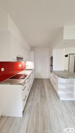 Pronájem bytu 3+kk, Praha, Mlékárenská, 81 m2