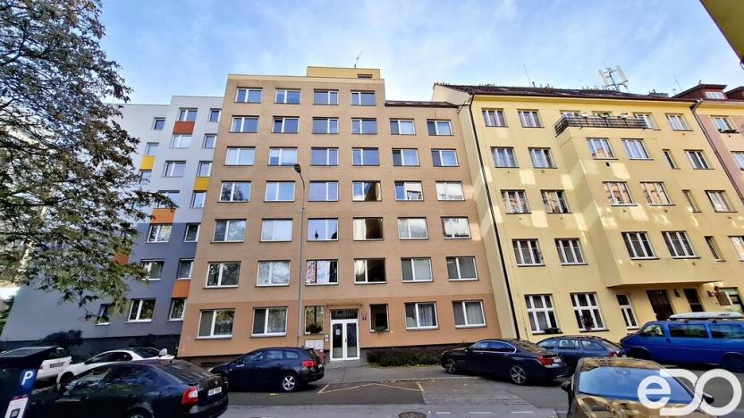 Pronájem bytu 3+kk, Praha, Mlékárenská, 81 m2