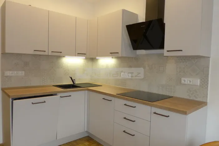 Prodej bytu 2+kk, Plzeň - Jižní Předměstí, Kollárova, 62 m2