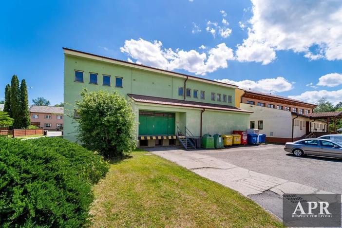 Pronájem obchodního prostoru, Šumice, 270 m2