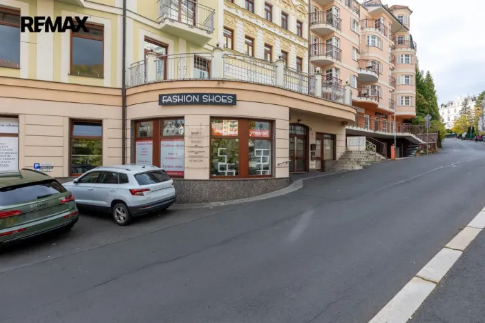 Prodej obchodního prostoru, Karlovy Vary, Zámecký vrch, 30 m2