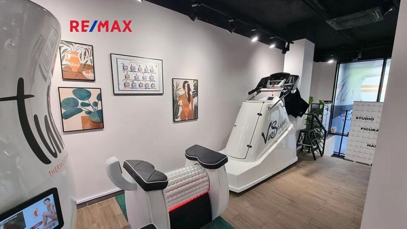 Pronájem obchodního prostoru, Praha - Karlín, Sokolovská, 165 m2