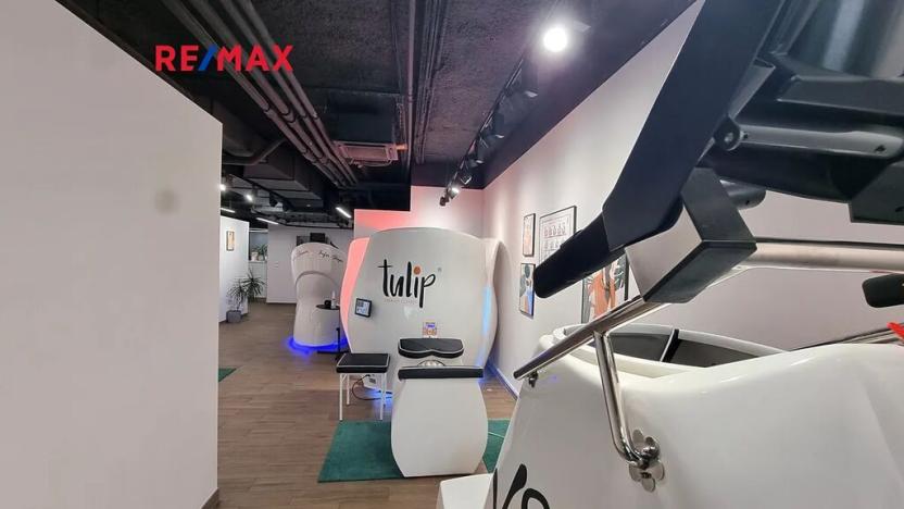 Pronájem obchodního prostoru, Praha - Karlín, Sokolovská, 165 m2