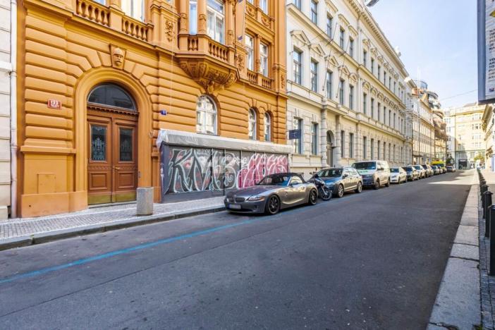 Pronájem bytu 2+kk, Praha - Nové Město, Mikulandská, 65 m2