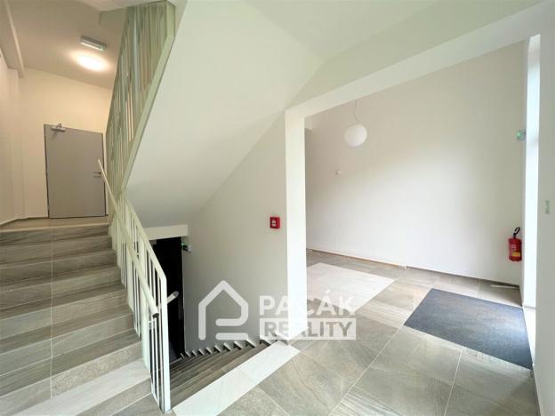 Pronájem bytu 1+kk, Olomouc, Šantova, 28 m2