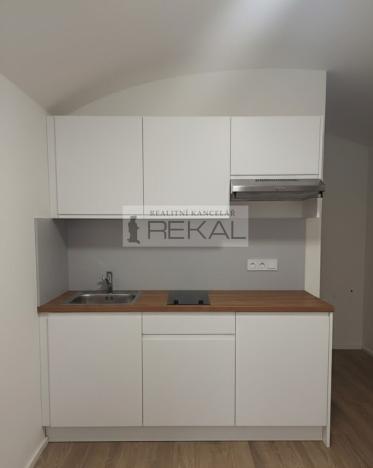 Pronájem bytu 1+kk, Praha - Košíře, Musílkova, 17 m2