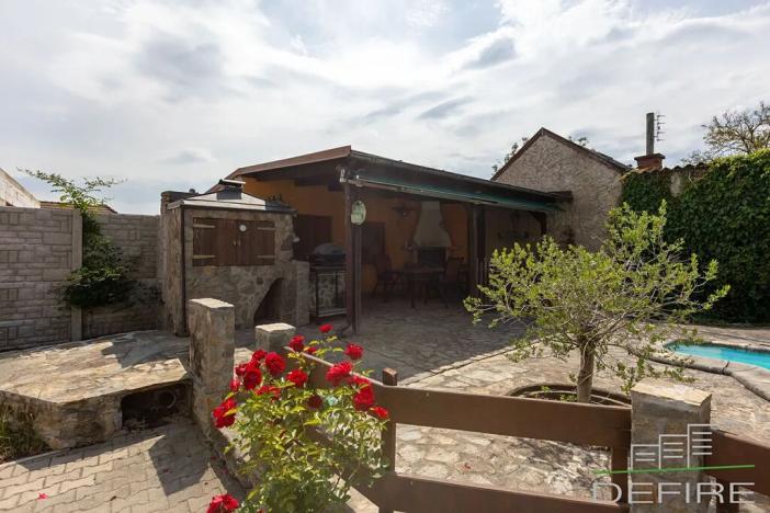 Prodej vícegeneračního domu, Praha - Újezd nad Lesy, Starokolínská, 510 m2