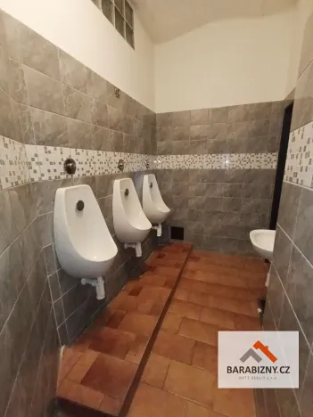 Prodej obchodního prostoru, Dvůr Králové nad Labem, 400 m2