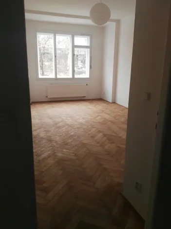 Pronájem bytu 2+kk, Praha - Vršovice, Petrohradská, 57 m2