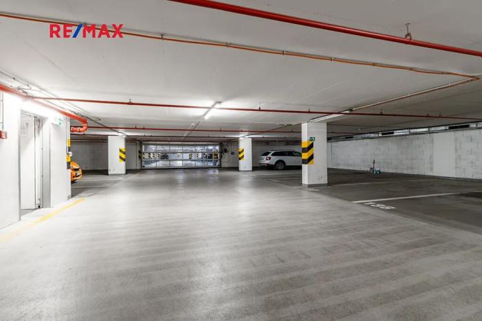 Pronájem kanceláře, Praha - Smíchov, Kováků, 103 m2