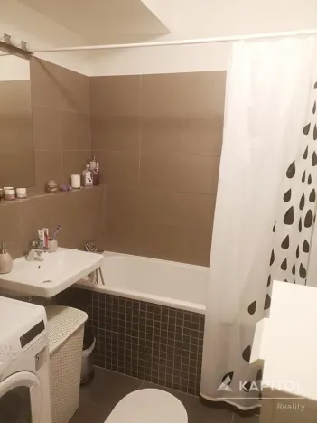 Pronájem bytu 1+kk, Praha - Letňany, Škrábkových, 33 m2