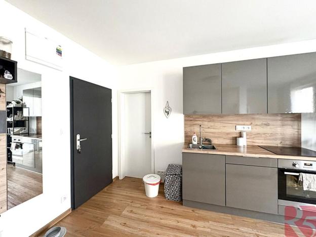 Pronájem bytu 2+kk, Praha - Michle, Pod Stárkou, 40 m2