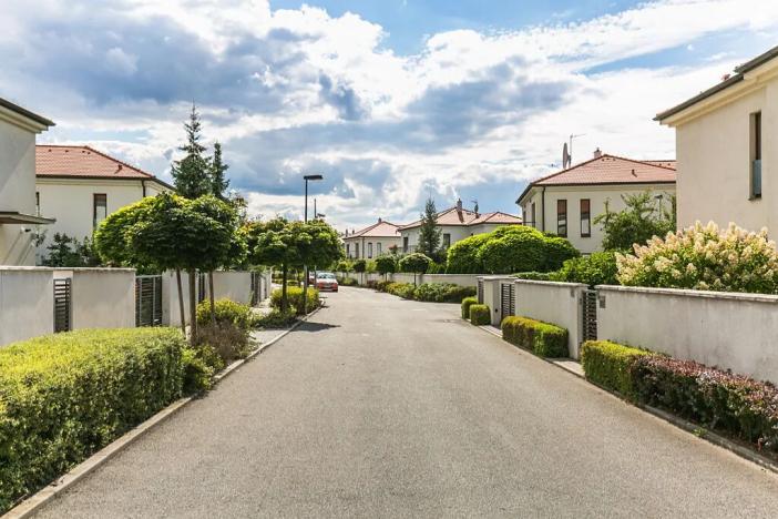 Pronájem vily, Statenice, 180 m2