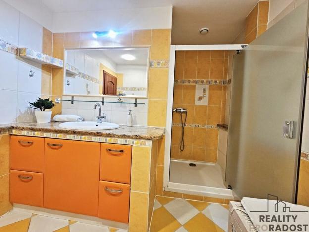 Prodej rodinného domu, Čebín, 208 m2