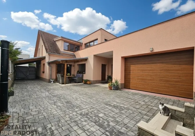 Prodej rodinného domu, Čebín, 208 m2