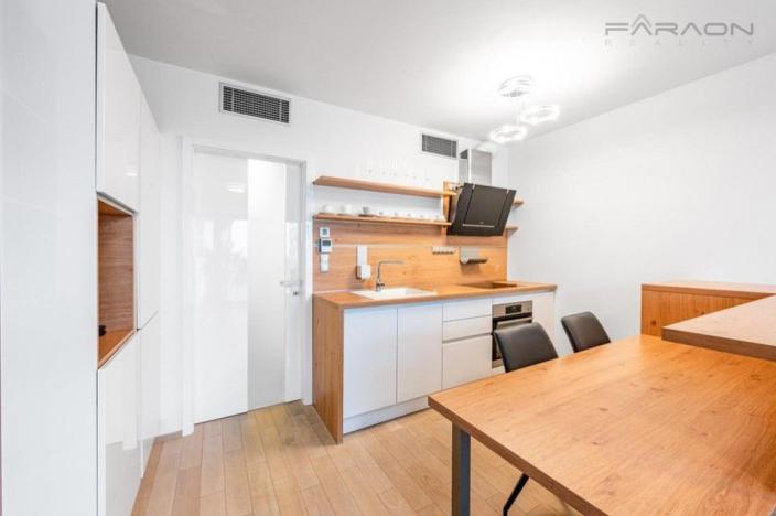 Pronájem bytu 1+kk, Praha - Žižkov, Olšanská, 35 m2