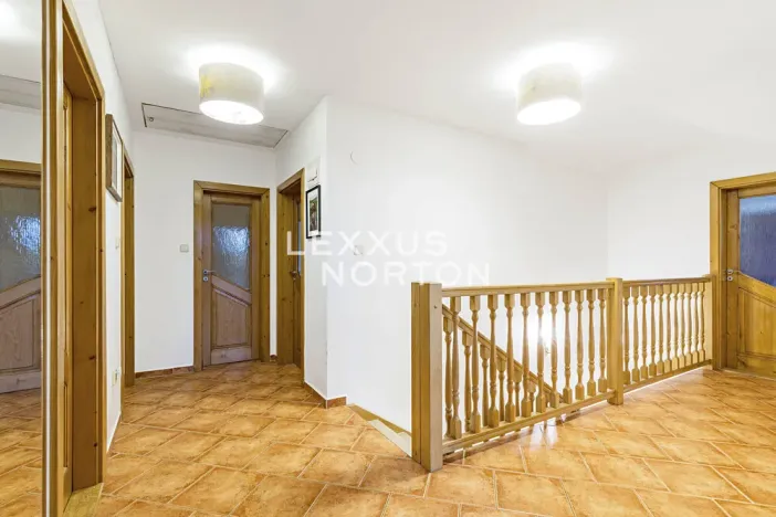 Prodej rodinného domu, Benešov, 264 m2