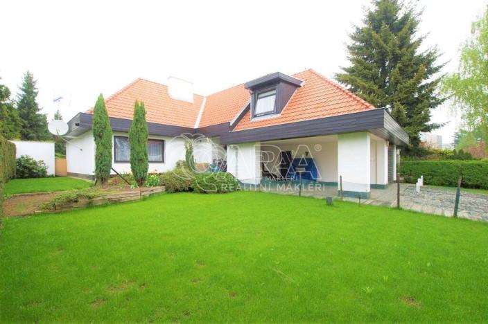 Pronájem rodinného domu, Praha - Kunratice, Ke hrádku, 417 m2