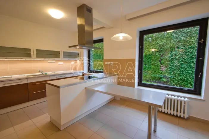 Pronájem rodinného domu, Praha - Kunratice, Ke hrádku, 417 m2