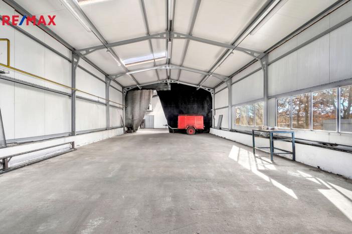 Pronájem skladu, Doubravice, 1280 m2