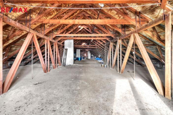 Pronájem skladu, Doubravice, 1280 m2