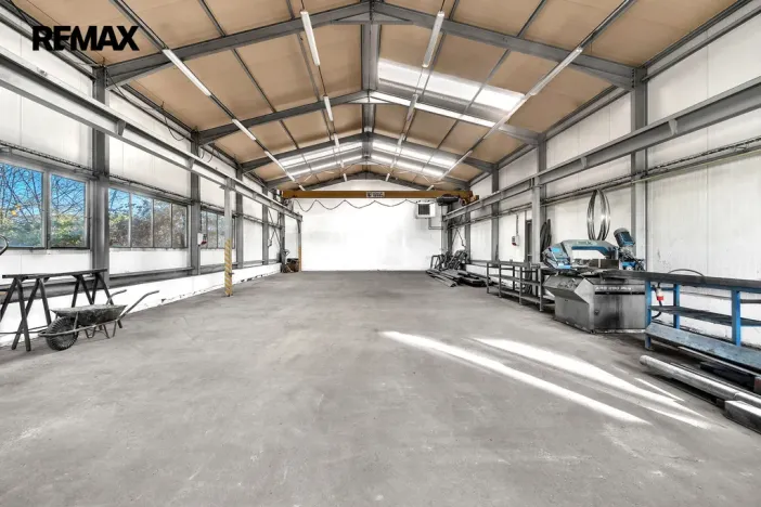 Pronájem skladu, Doubravice, 1380 m2