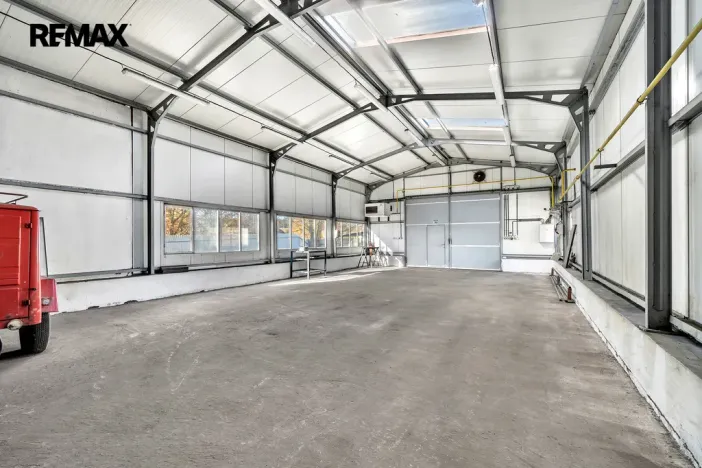 Pronájem skladu, Doubravice, 1380 m2
