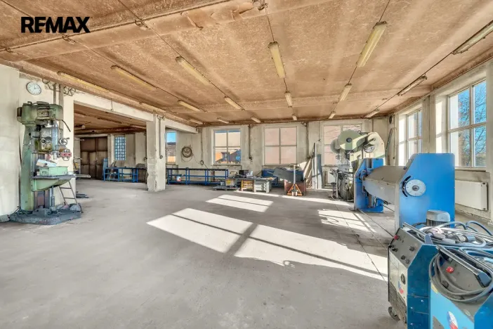 Pronájem skladu, Doubravice, 1380 m2