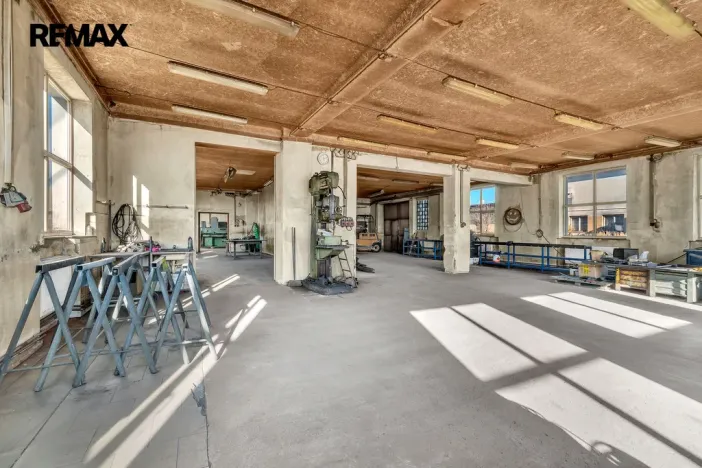 Pronájem skladu, Doubravice, 1380 m2