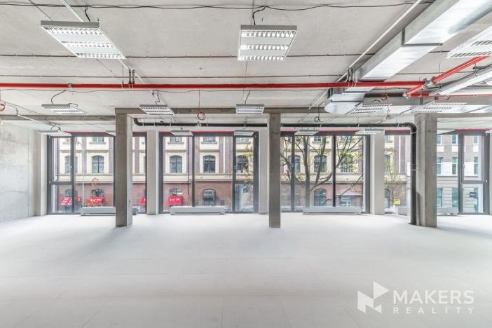 Pronájem kanceláře, Praha - Karlín, Thámova, 293 m2